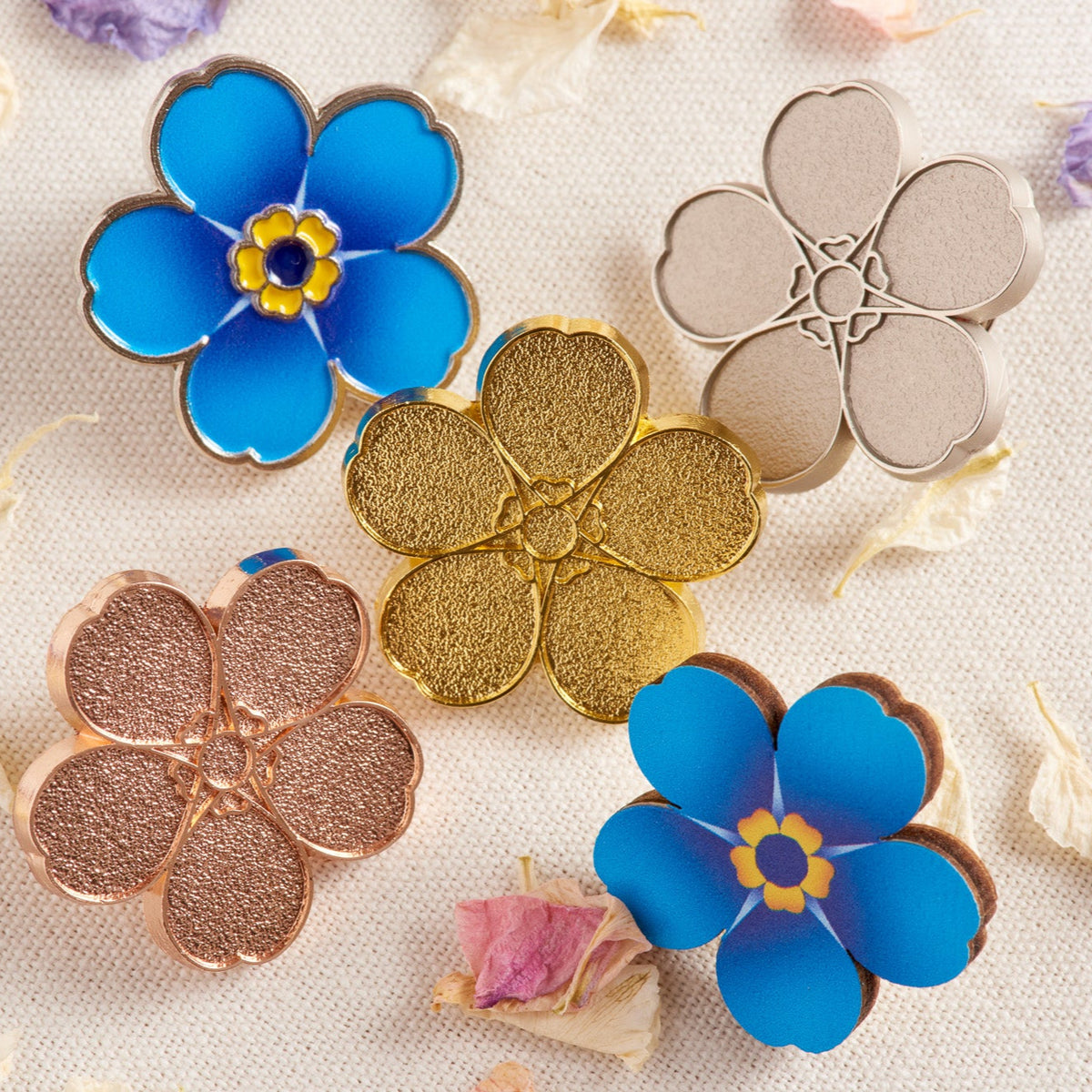 Alzheimer&#39;s Society flower favour pins