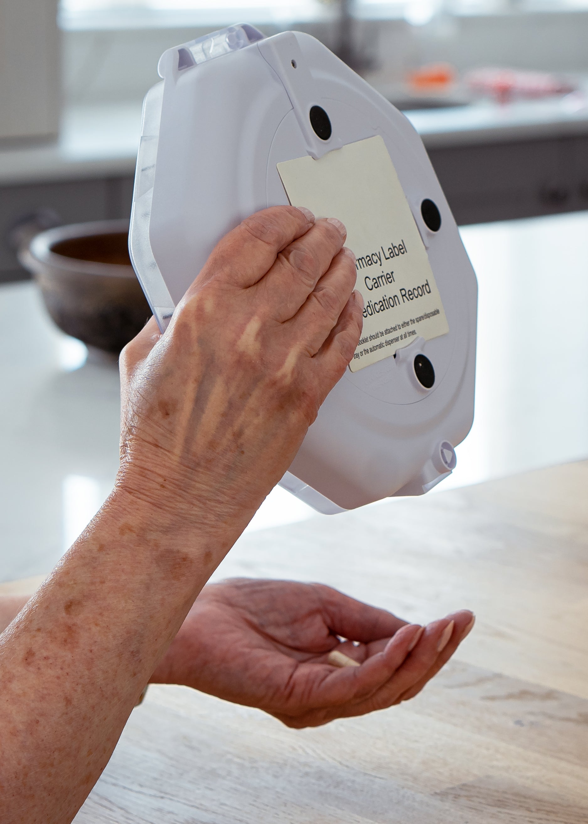 Pippa Tipper Pill Dispenser Alzheimer's Society