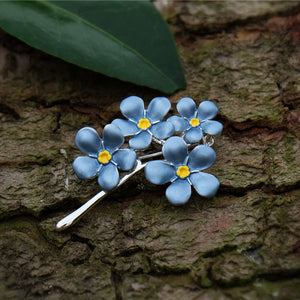 Silver-plated forget-me-not blue flower brooch