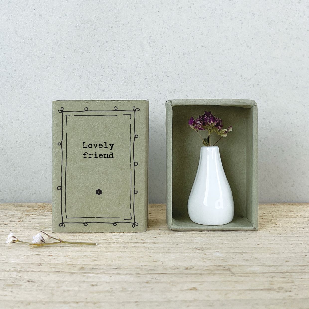 Matchbox vase - lovely friend