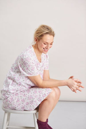 Jenny Short Sleeve Easy-Care Velcro Nightdress